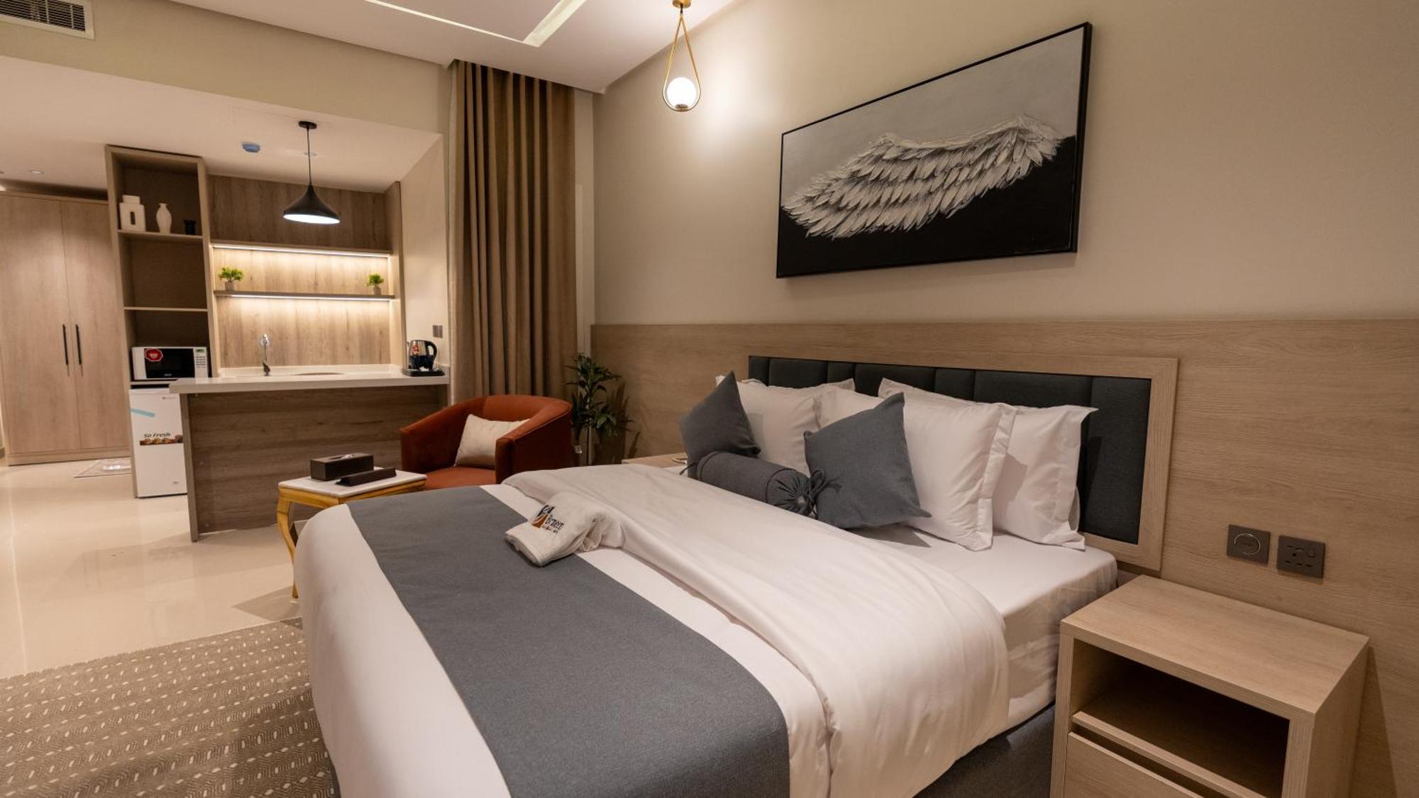 Brzeen Hotel